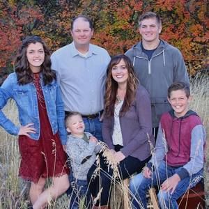 Meet your Posher, Adrianne